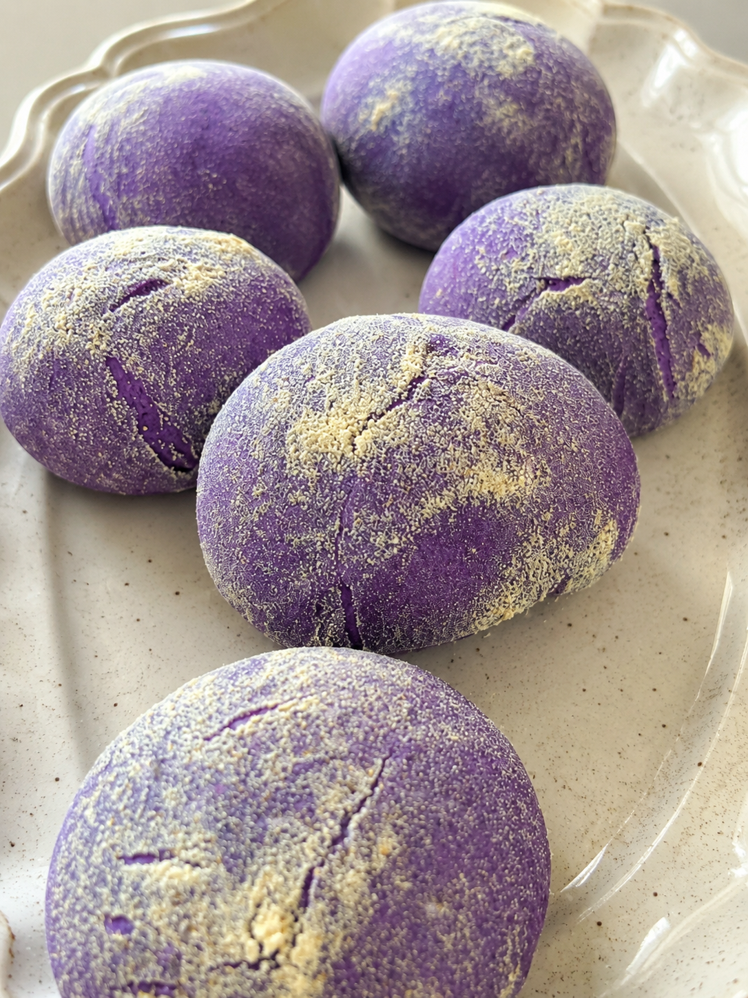 Ube Pandesol